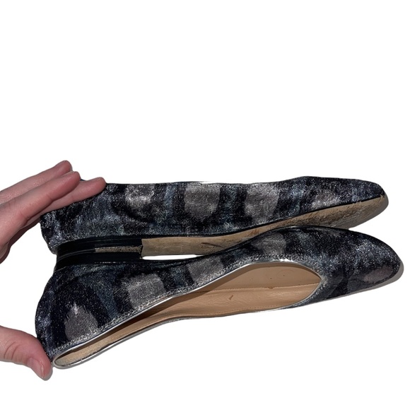 Diane Von Furstenberg Ballet Flats Size 6 Velvet Leopard Print Blue *Sample* - Picture 6 of 10